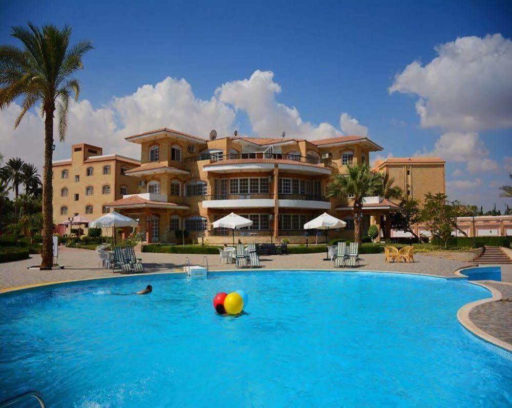 Tolip Inn Resort Fāʼid Buitenkant foto